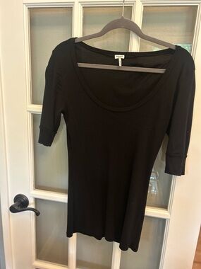 Splendid Black Scoop Neck Stretch Tee